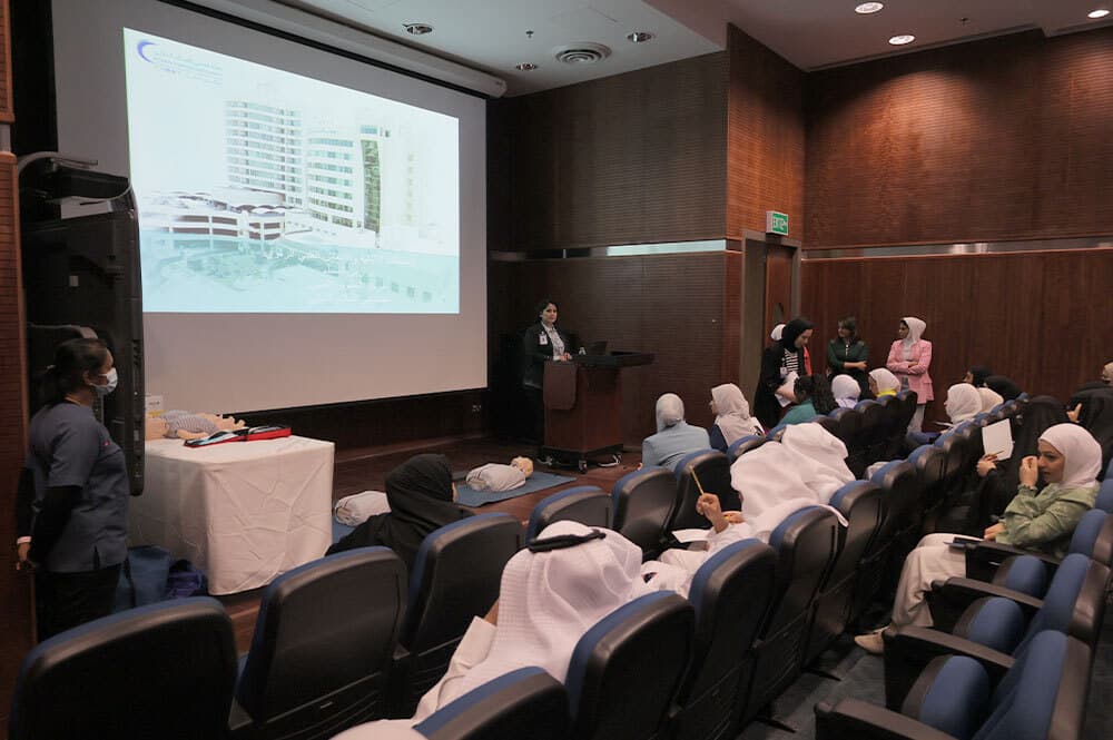 دورة تدريبية للاسعافات الاولية والإنعاش القلبي الرئوي لموظفي الهيئة العامة