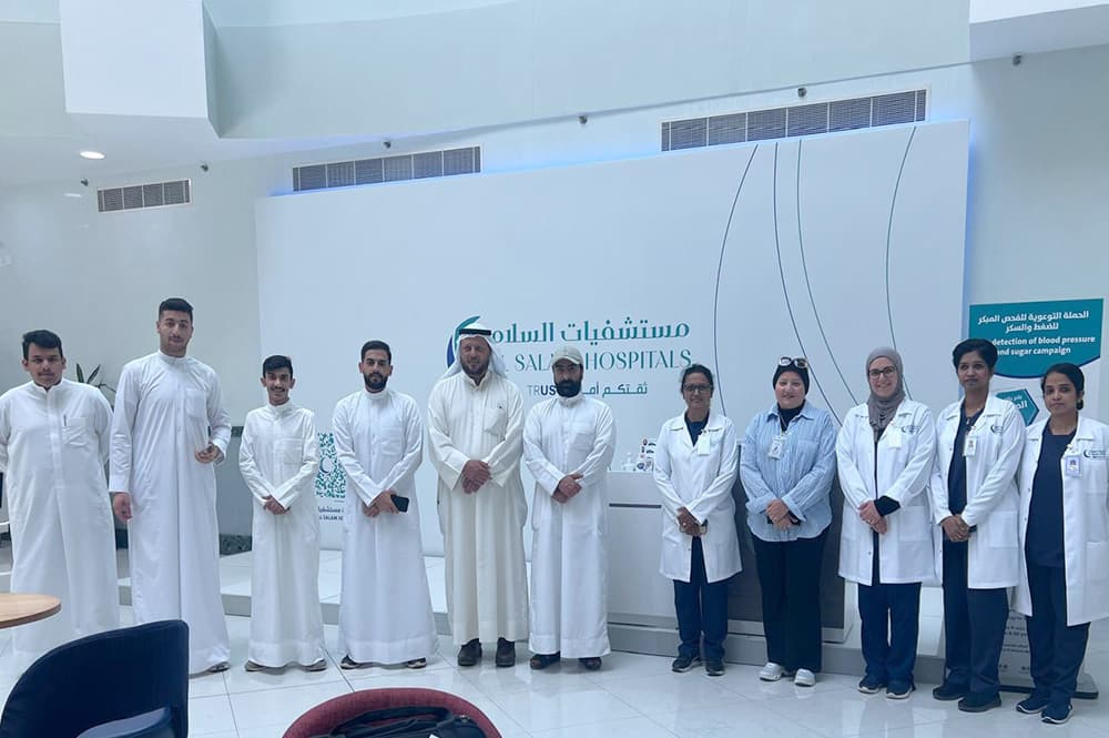 رحلة ميدانية لطلبة تخصص المعلومات الصحية في مستشفى السلام العاصمة